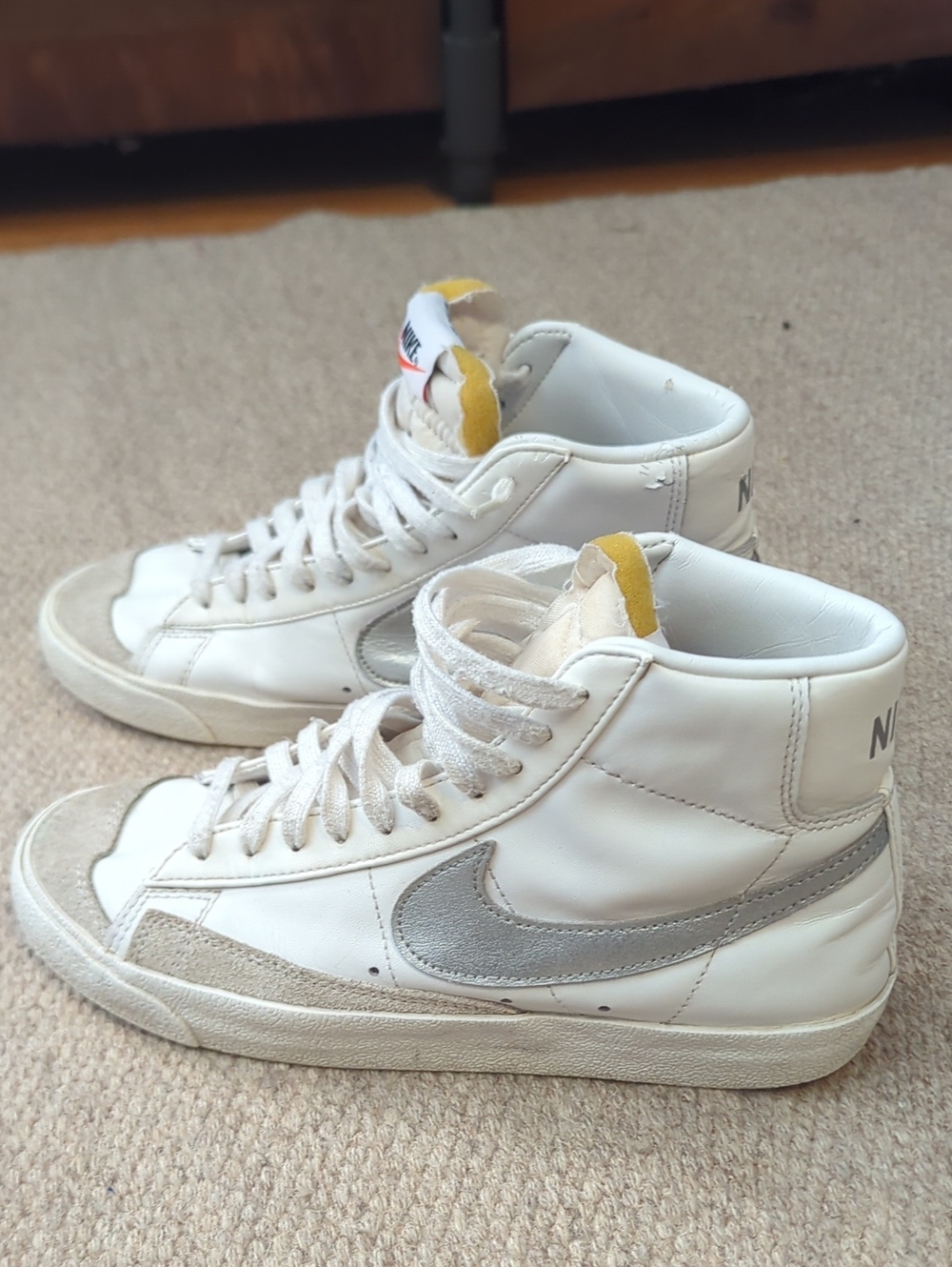 Nike Blazer Mid '77 Vintage  "Summit White/Metallic Silver" Women's Size 8.5